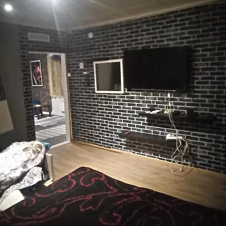 酒店 Omakotitalo Kemissa 凯米